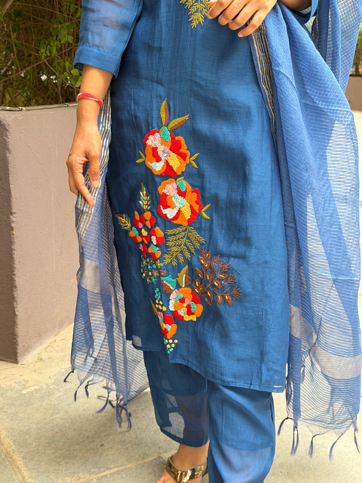 A0683 Mul Chanderi 3pc set with beautiful floral work detailing with Kota duppata