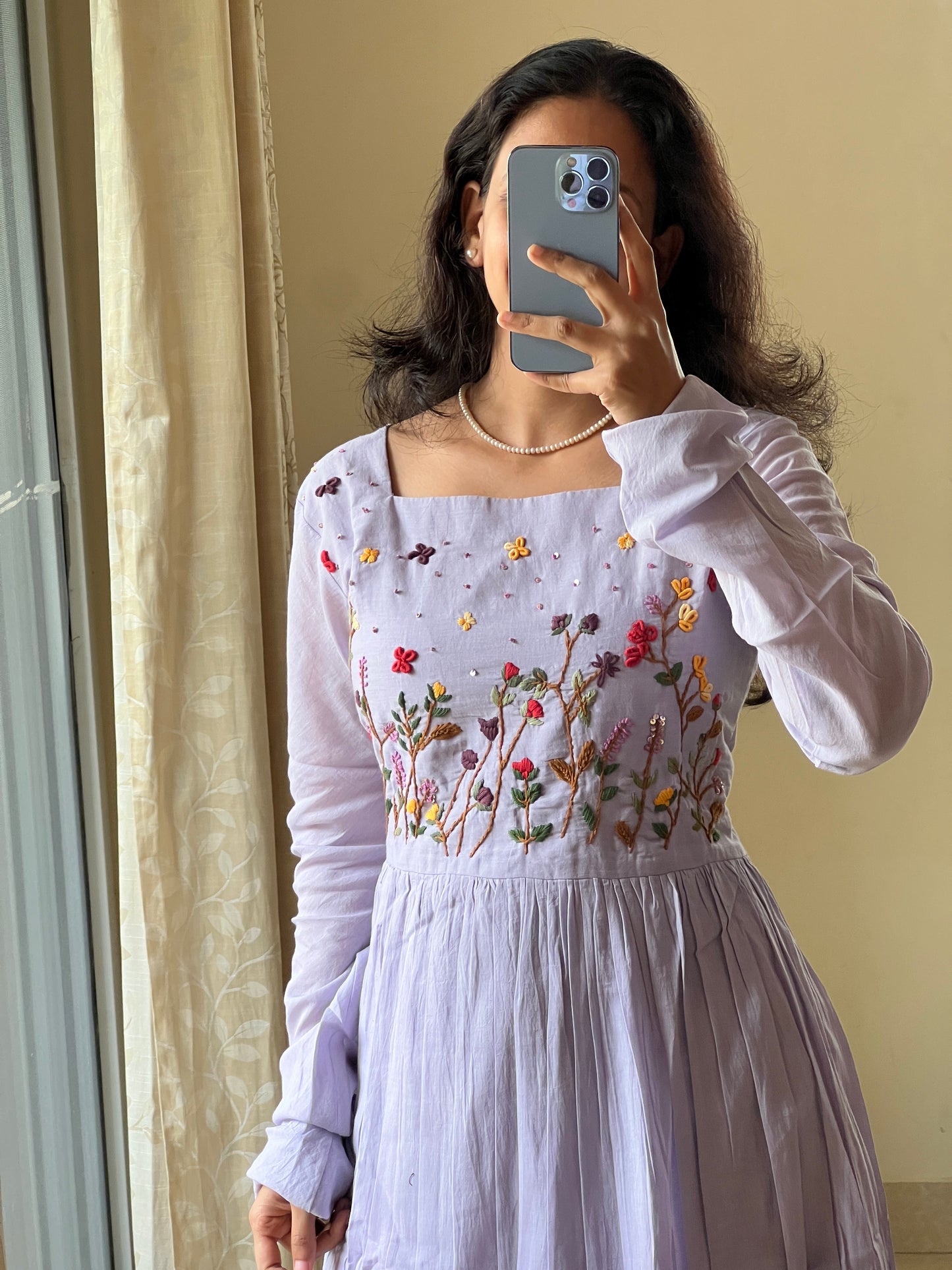 #9142 Mulmul purple shaded 2 piece dress set with hand embroidery