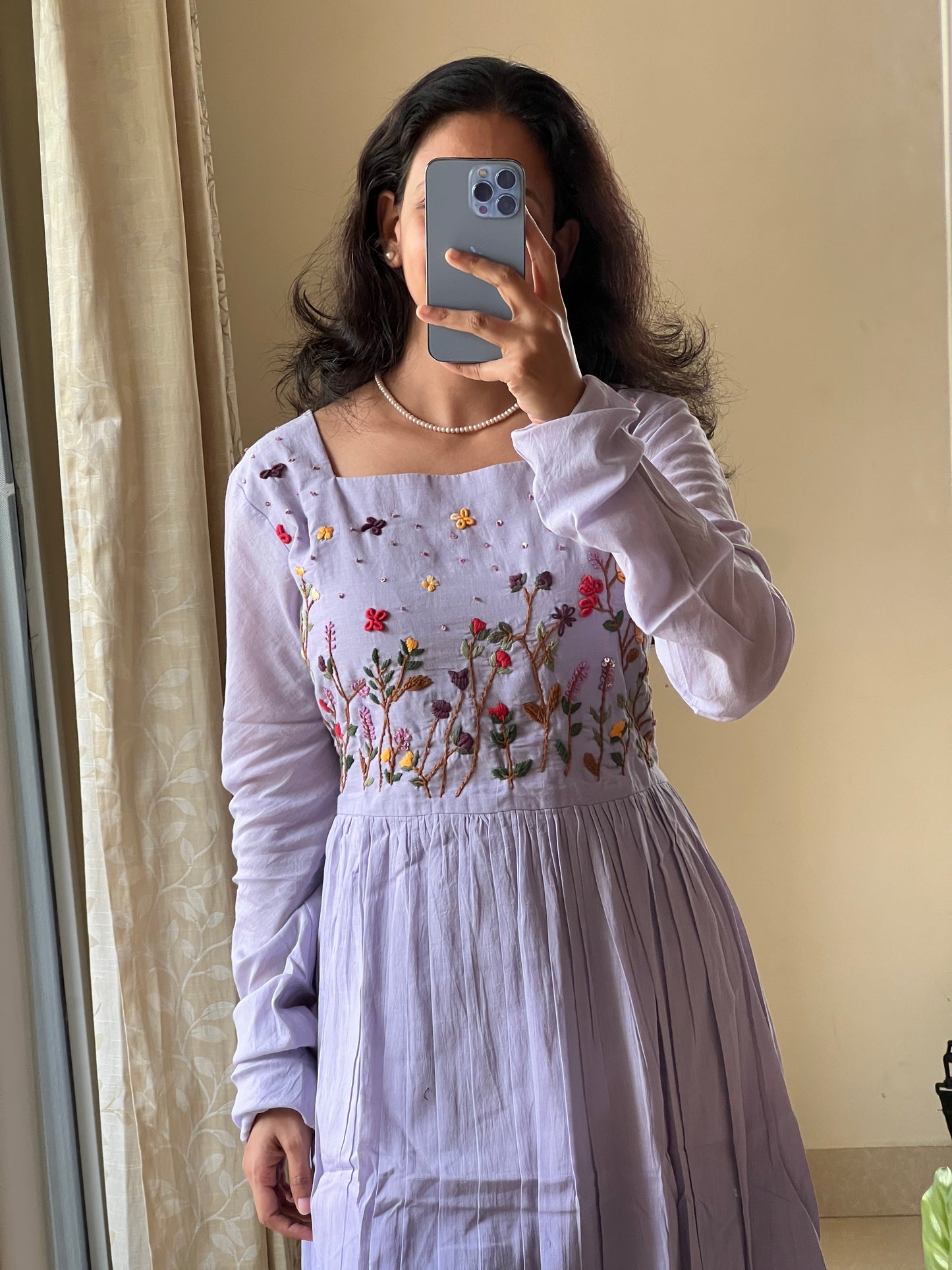 #9142 Mulmul purple shaded 2 piece dress set with hand embroidery