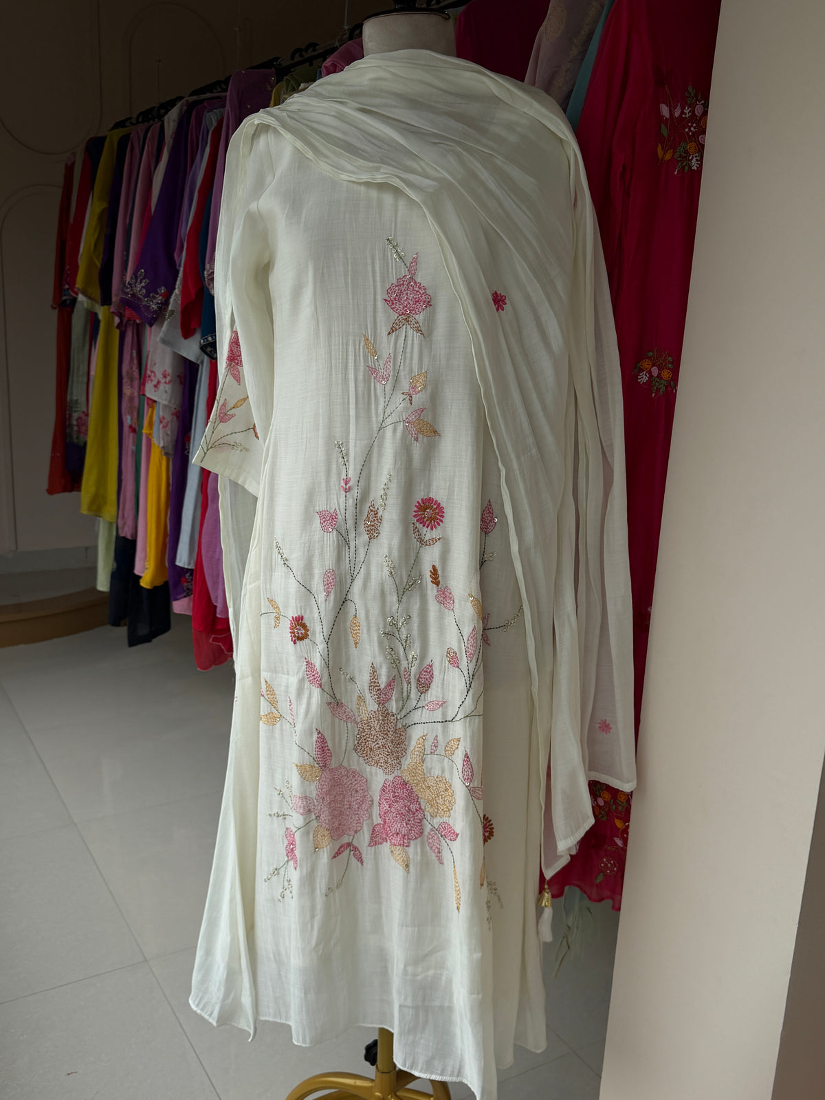 A0712 Half white 3pc set with complete multi colour kanta work