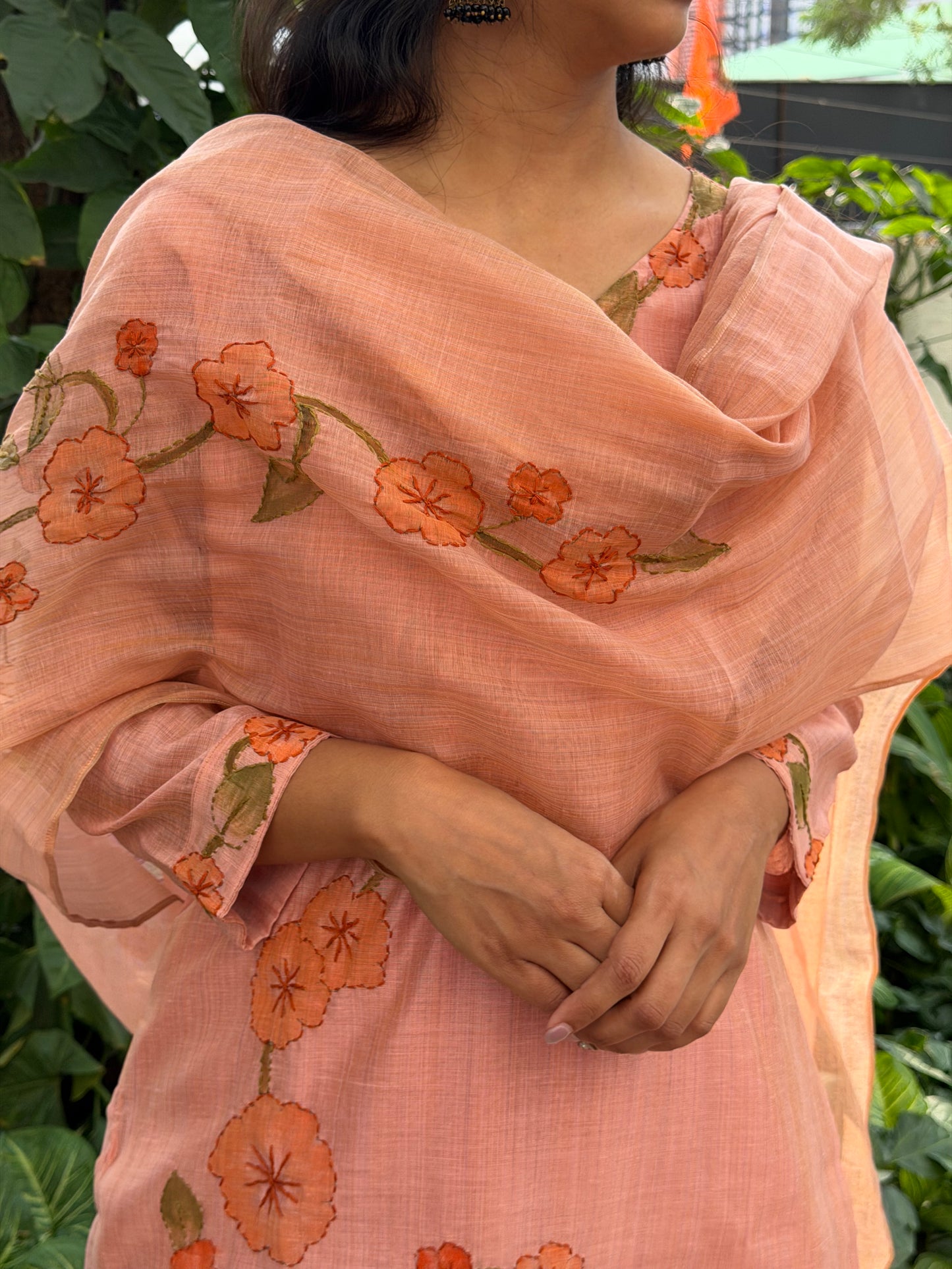 A0639 Matka MulChanderi 3pc set in peach shade with hand paint and hand work detailing