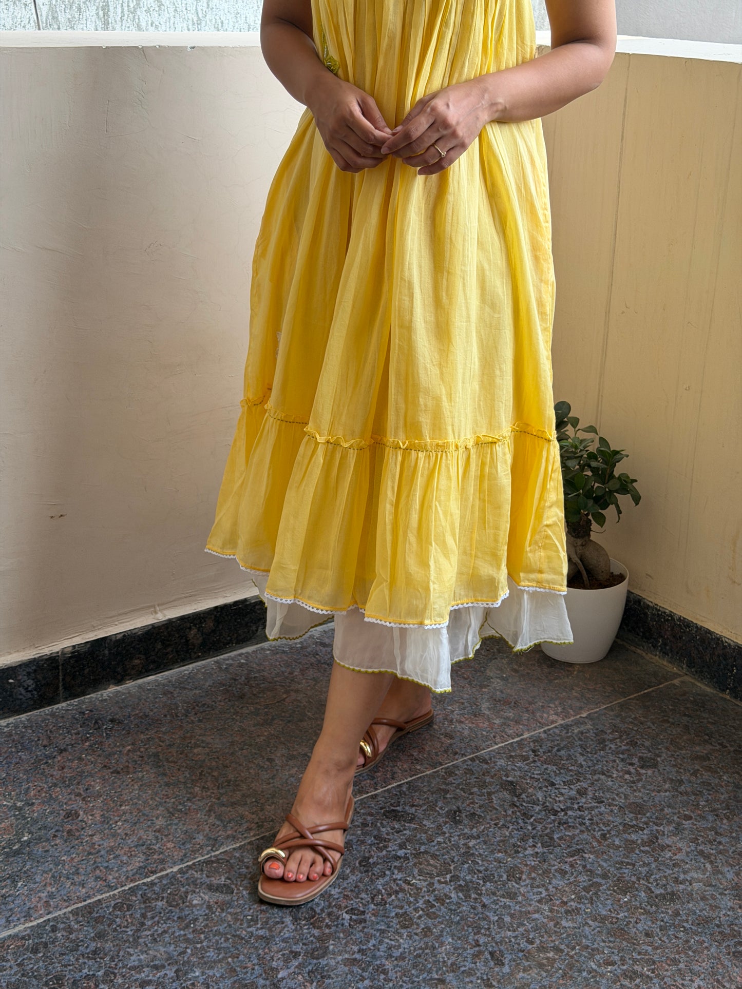 A0756 Honey 🍯 Bee Mul Cotton dress with pockets