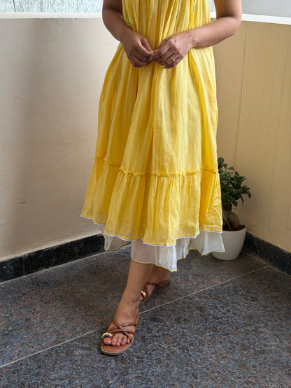 A0756 Honey 🍯 Bee Mul Cotton dress with pockets
