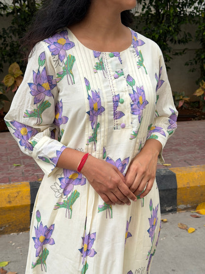 A0672 cream & lavender mul cotton two piece with lotus digital print comes with lining