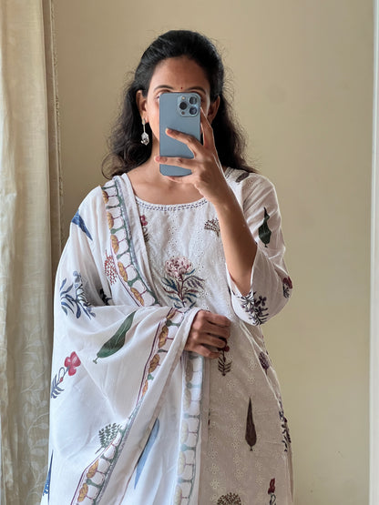 A0477 white pure cotton printed 3 piece set with embroidery detailing