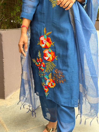 A0683 Mul Chanderi 3pc set with beautiful floral work detailing with Kota duppata