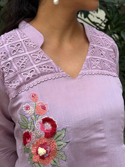 A0662 lavender Mul cahnderi coord set with machine embroidery detailing & lace work patch at the shoulder part. These are one sizes down so mentioned tag size vs actual size 38-36,38-40,40-42,42-44,44-46