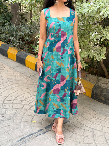 A0726 Lenin abstract pleated dress in beautiful green