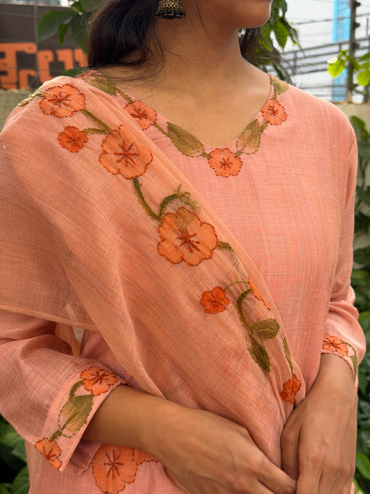 A0639 Matka MulChanderi 3pc set in peach shade with hand paint and hand work detailing