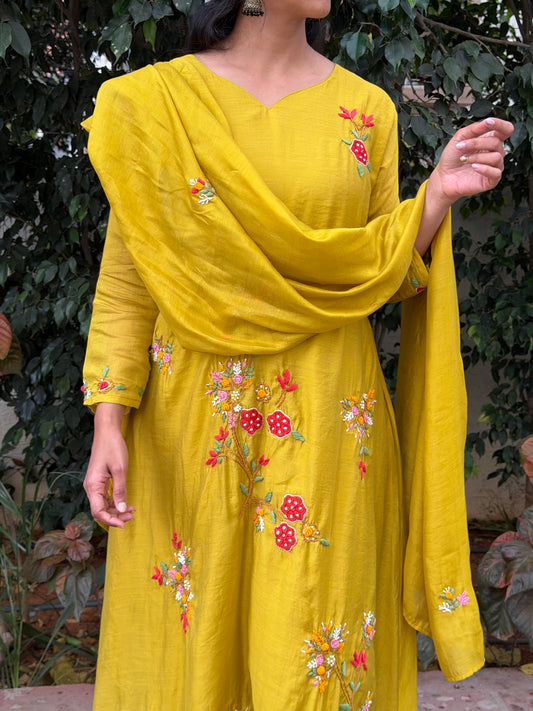 A0637 Mustard shade 3pc set with appliqué and hand embroidery details