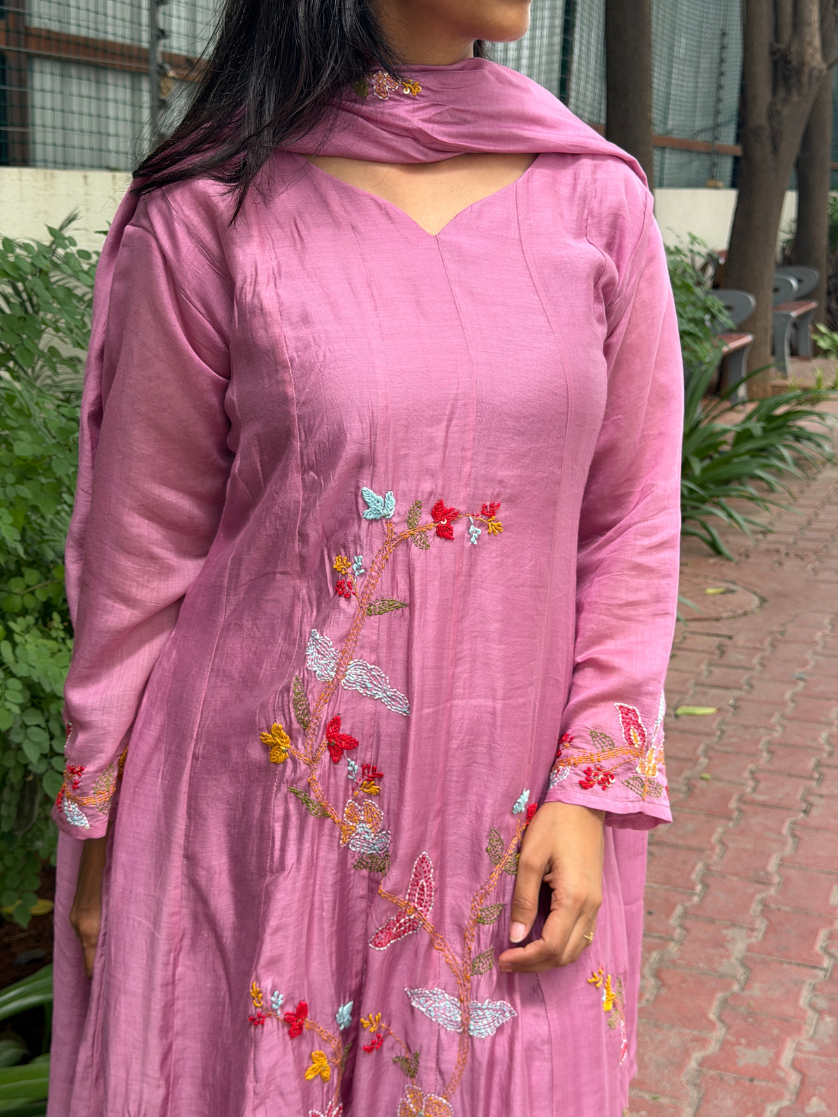 A0806 Onion Pink premium khali style hand embroidery detailing 3pc set