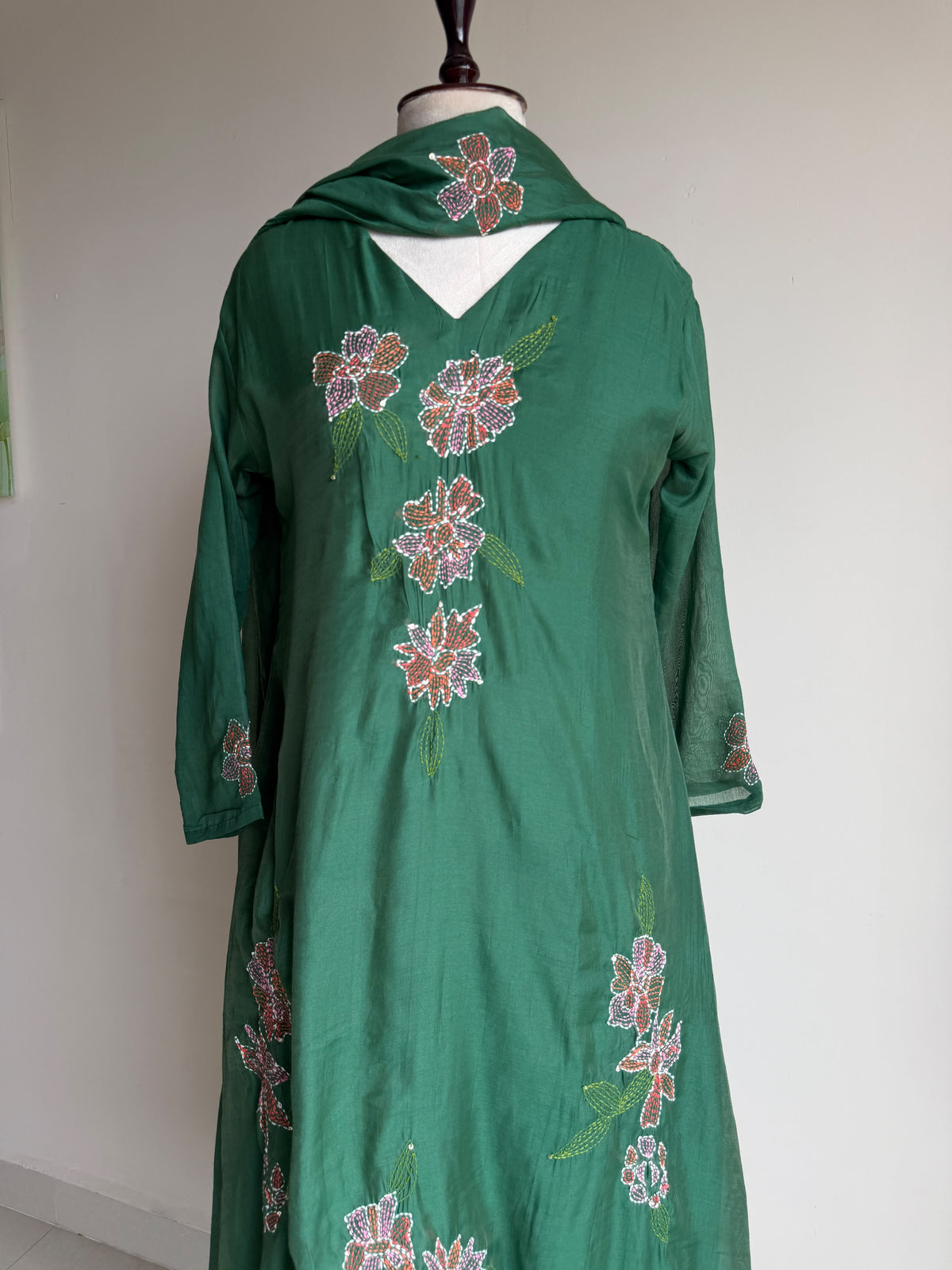 A0839 green mul chanderi Kantha work a line 3 pc dress