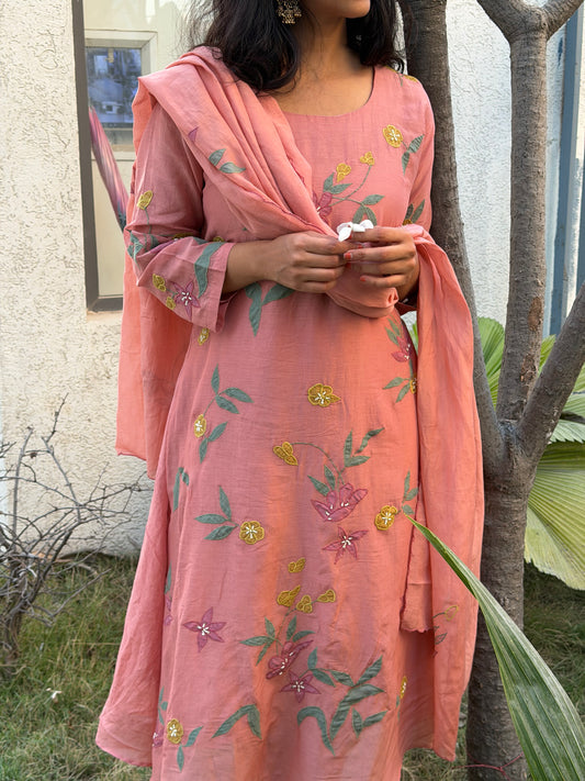 A0609 peach shade mul Chanderi 3pc with beautiful appliqué work detailing
