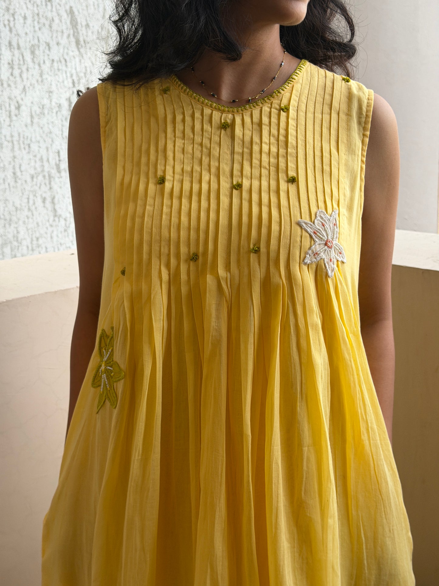 A0756 Honey 🍯 Bee Mul Cotton dress with pockets