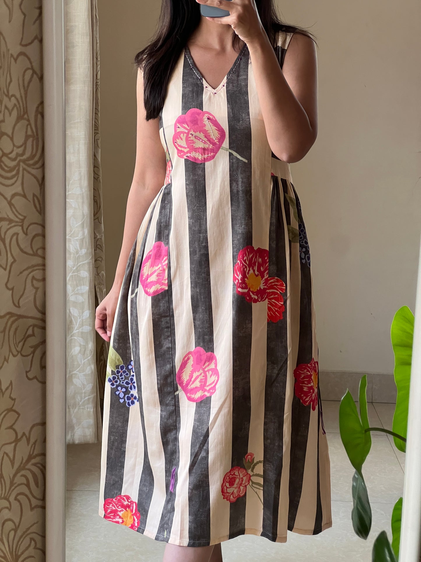 A0575 black & cream stripes floral printed one piece dress with side gathers