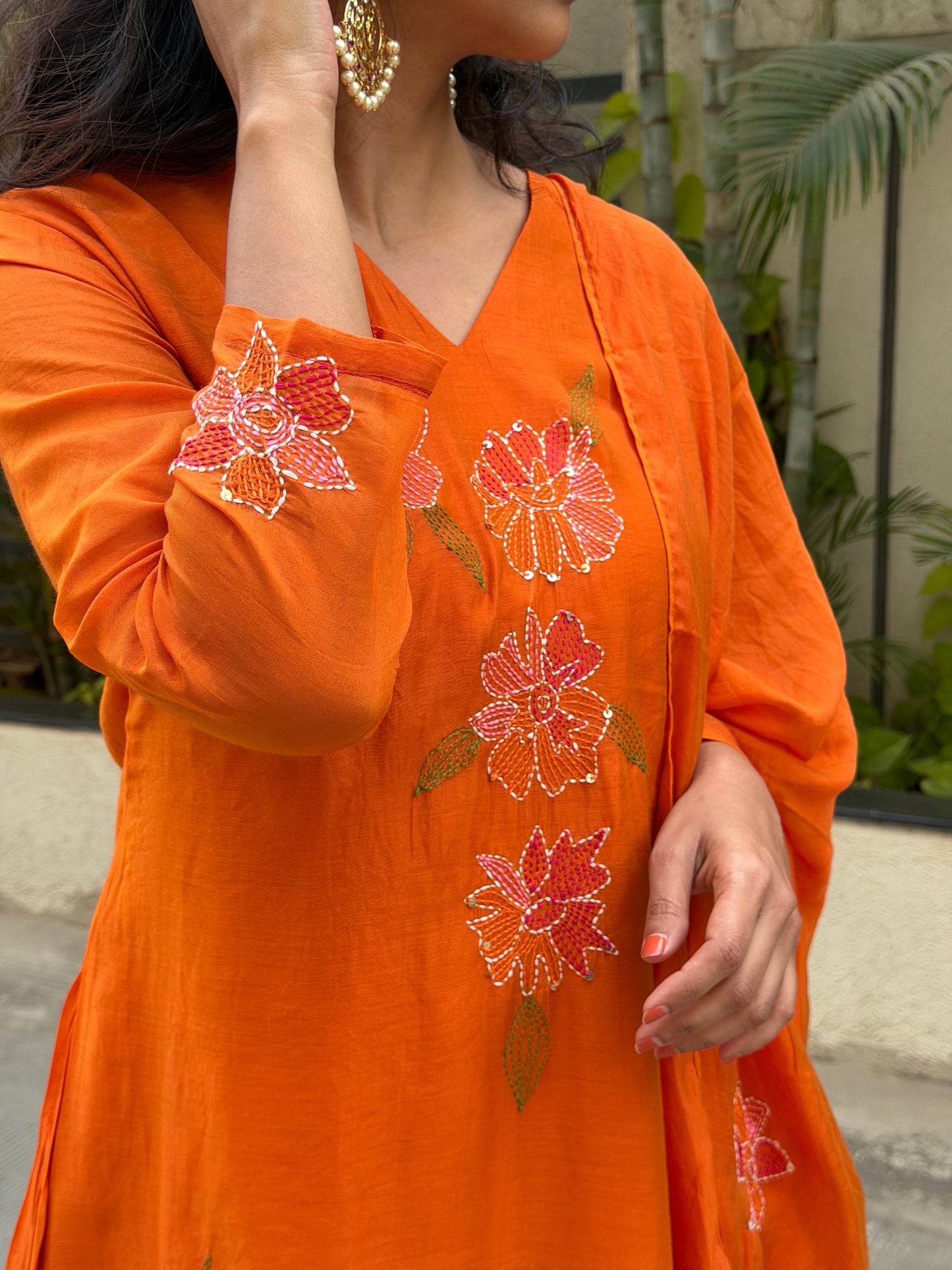 A0607 first orange shade is new production work and shade, next images are for reference Beautiful Orange shade flower kanta work 3pc set