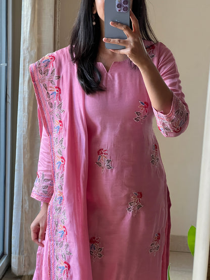 A0557 pink mul chanderi Aline 3 piece dress with Kantha work detailing all over the dress & duppatta( in pictures it’s looking straight cut but it’s Aline style )