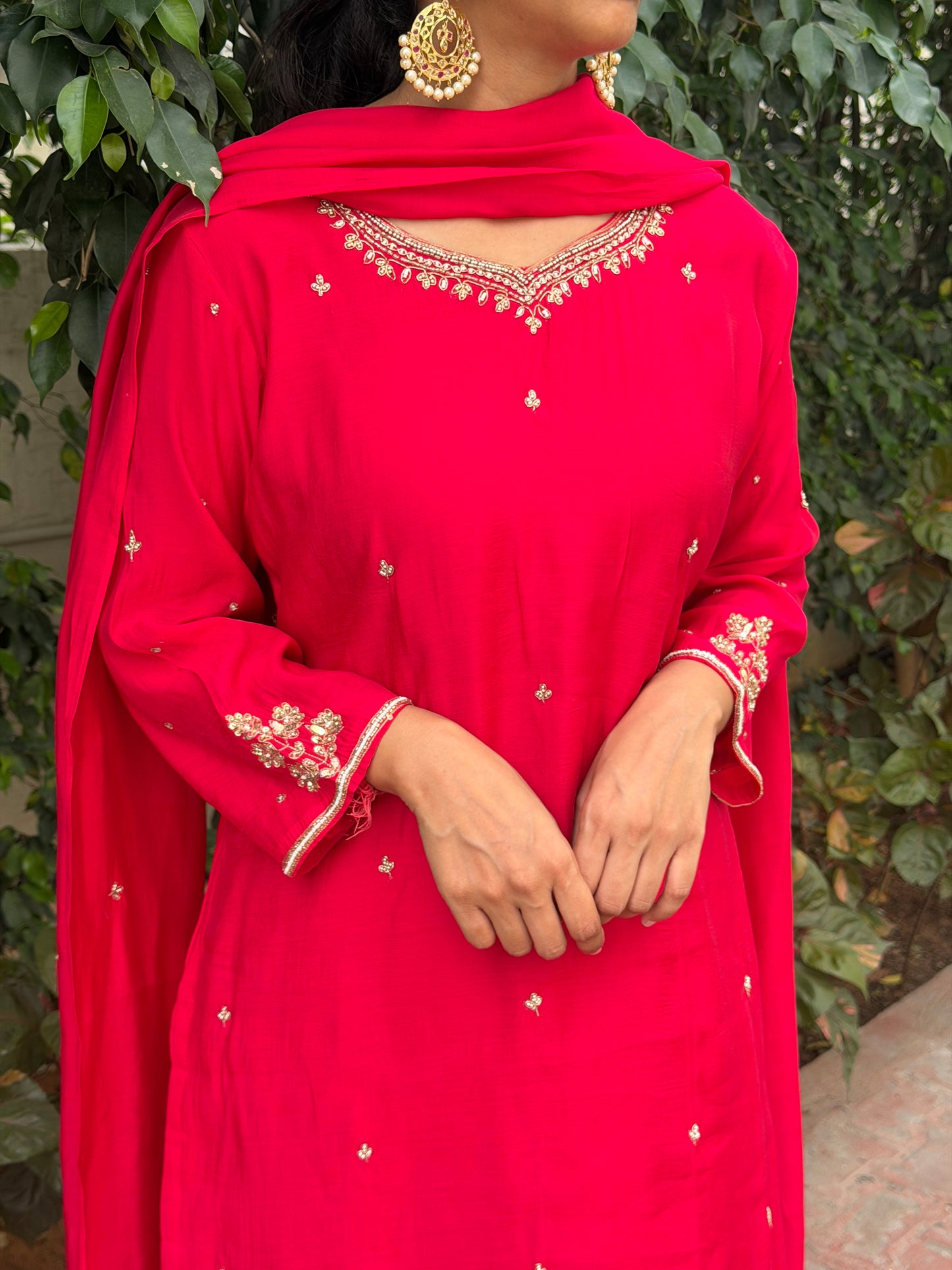A0684 Mulchanderi Red 3pc set with complete bead work detailing