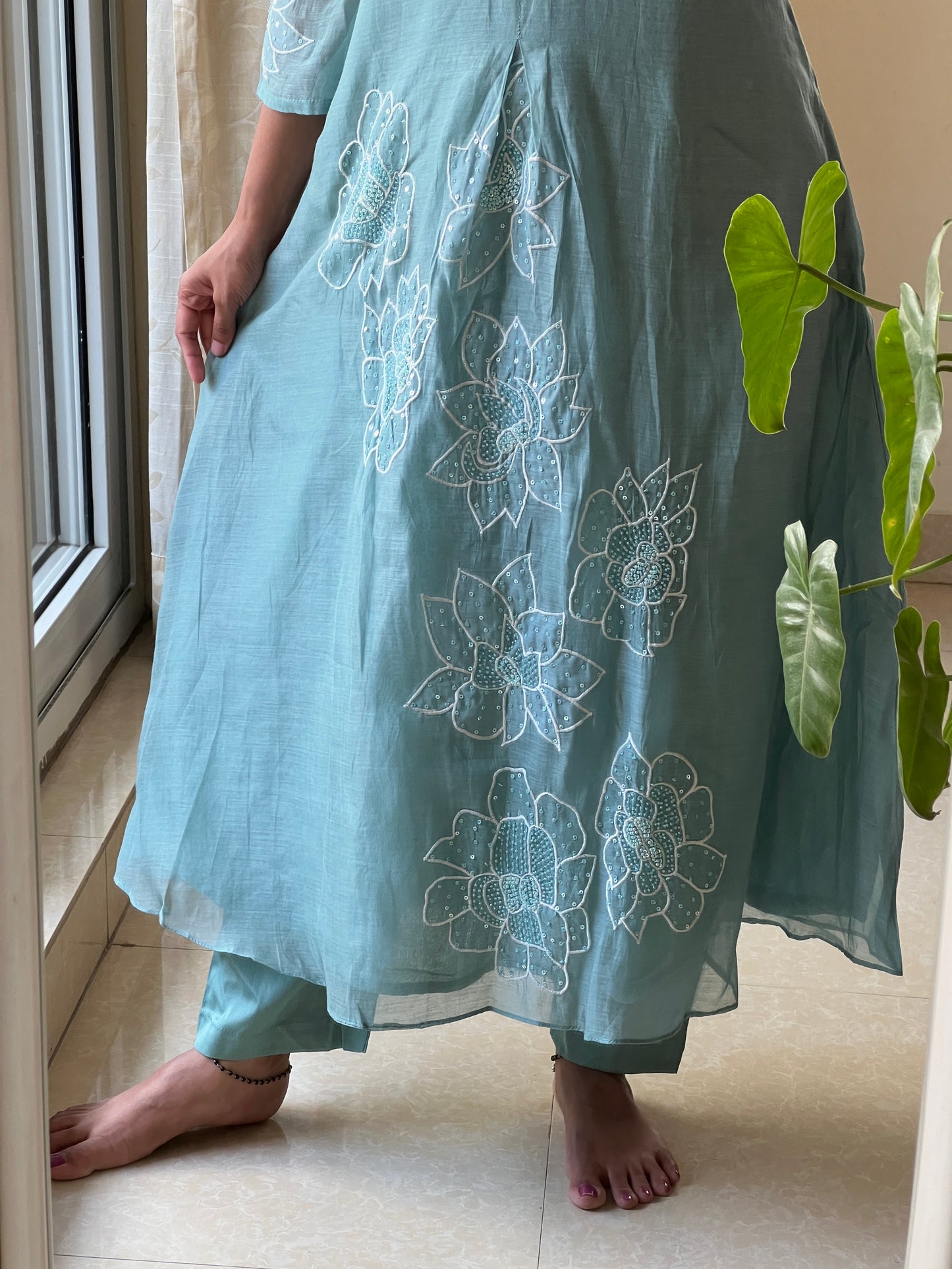 P017 Premium Mul chanderi 2 piece set with beautiful flower and beads detailing