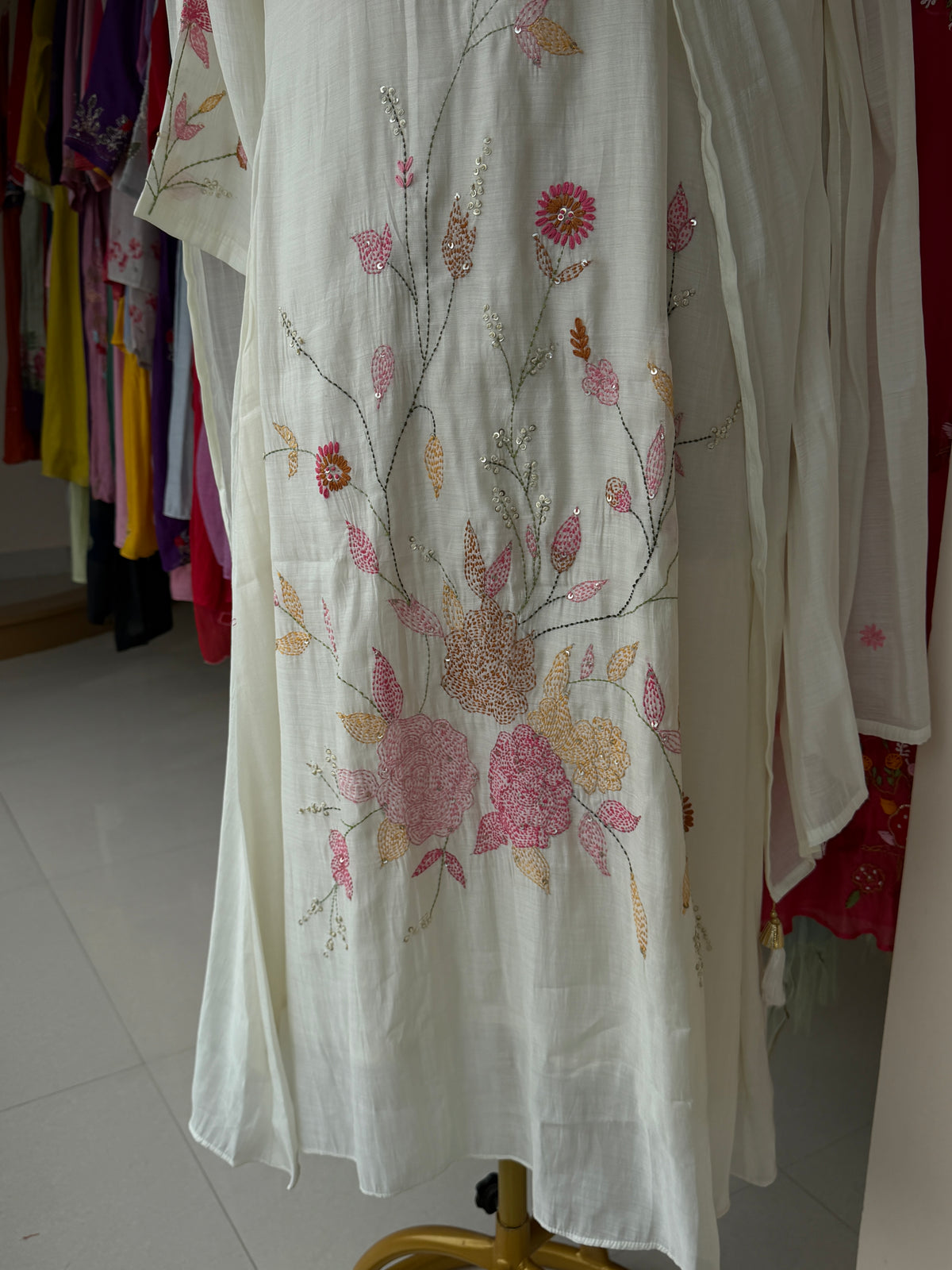 A0712 Half white 3pc set with complete multi colour kanta work