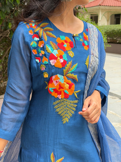 A0683 Mul Chanderi 3pc set with beautiful floral work detailing with Kota duppata