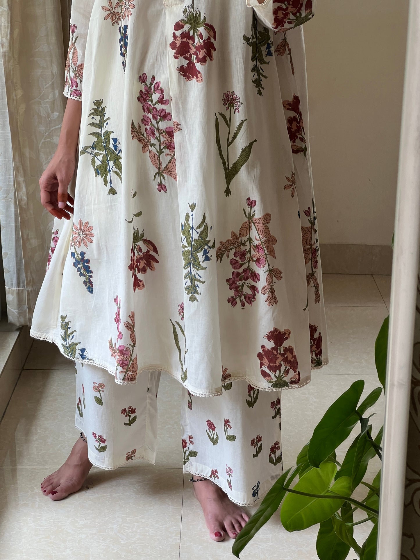 A0452 half white mulcotton hand blocked printed coord set comes with separate lining inside