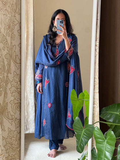 A0632 blue mul chanderi 3 piece suit with hand embroidery & bandhini applique work details all over the dress