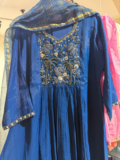 Mul Chanderi Blue 3pc set with beautiful hand beads detailing.