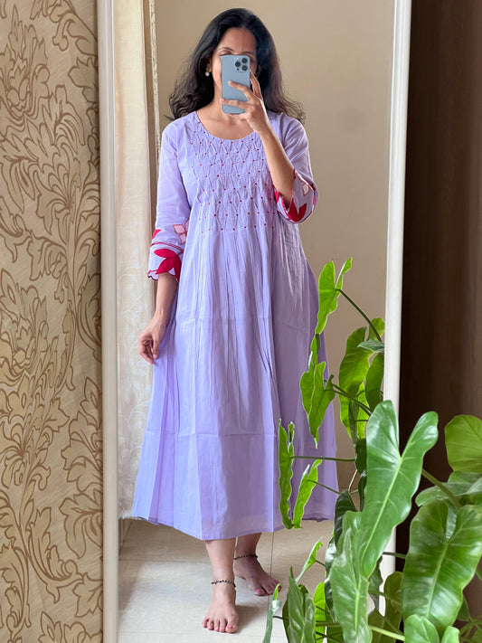A0131 Mulmul lavender shade with applique work detailing