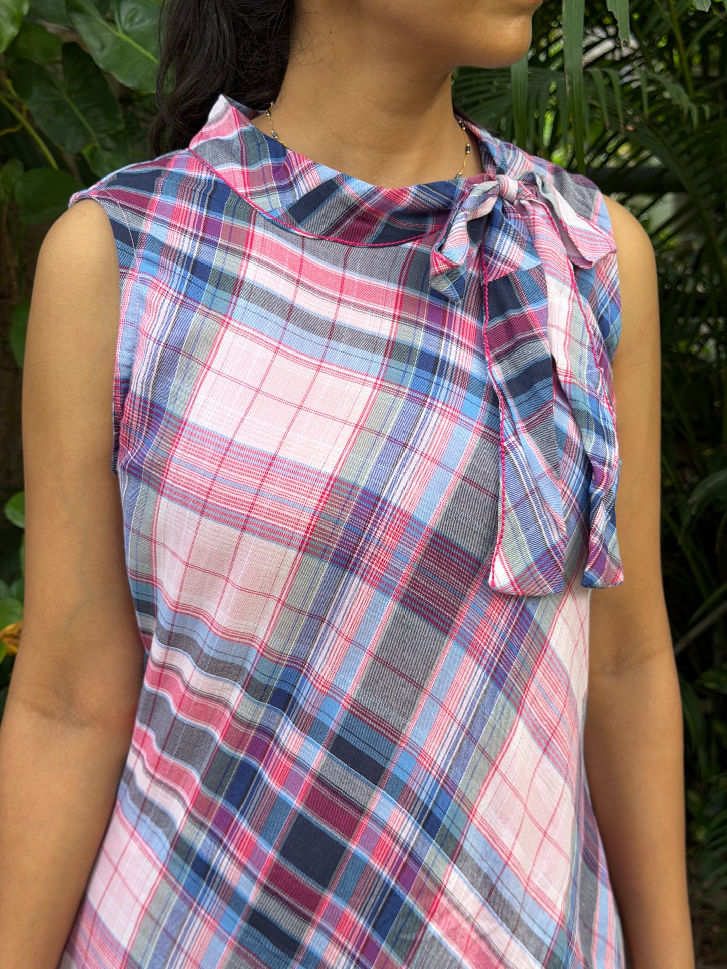 A0777 Soft Cotton Handloom Cotton with bow neck detailing