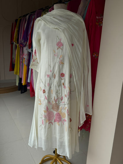 A0712 Half white 3pc set with complete multi colour kanta work