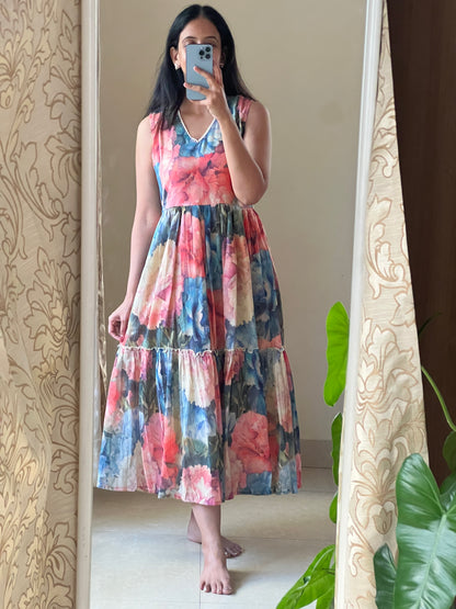 A0628 multi colour floral mul cotton frock comes with complete lining & sleeves are provided inside