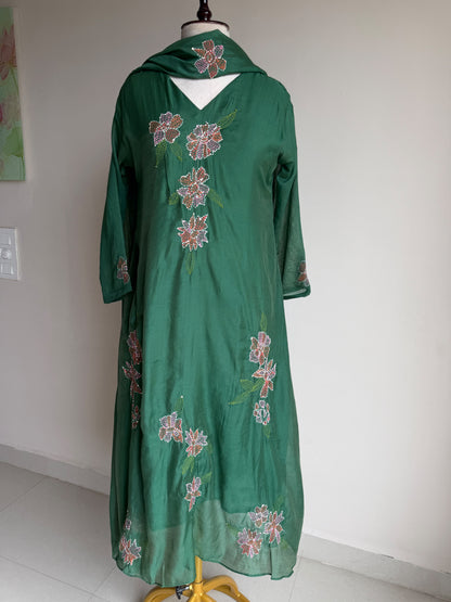 A0839 green mul chanderi Kantha work a line 3 pc dress
