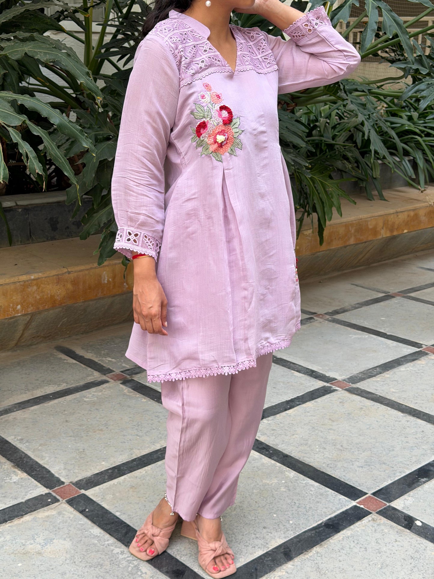 A0662 lavender Mul cahnderi coord set with machine embroidery detailing & lace work patch at the shoulder part. These are one sizes down so mentioned tag size vs actual size 38-36,38-40,40-42,42-44,44-46