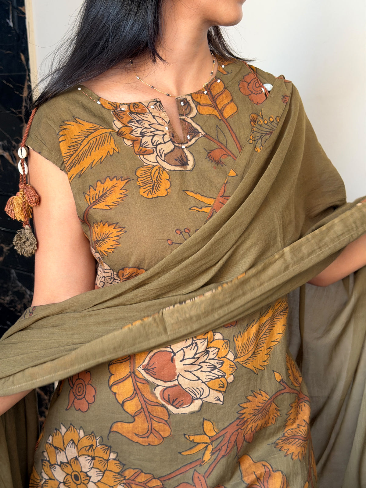 A0867 Kalamkari 3pc set with applique work detaining